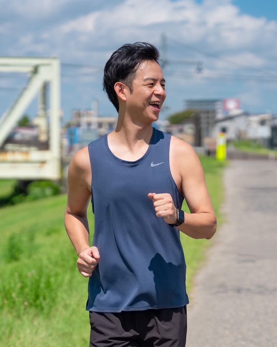 河川敷を走る横山けい